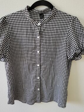 SHEIN Black and White Houndstooth Button Blouse